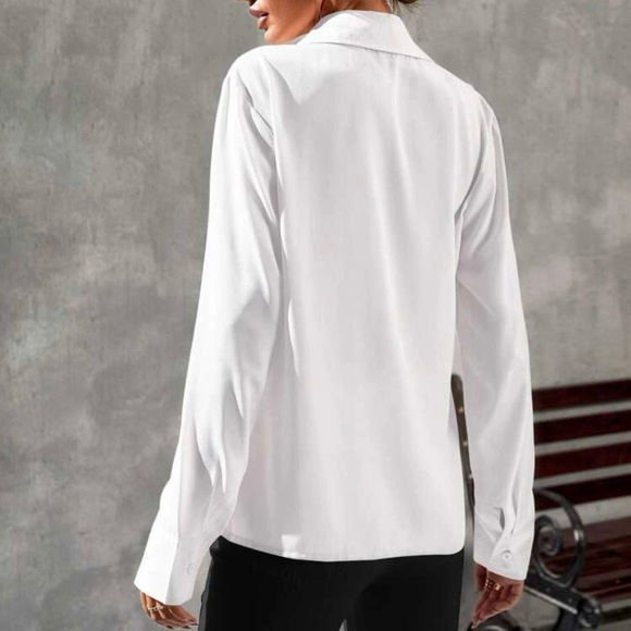 New | White Button Down Collared Shirt w/ Hidden Button | Size Large (8/10) - Picture 5 of 7